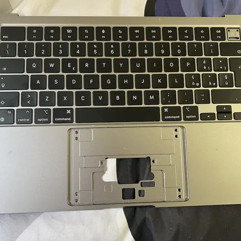  Apple Macbook Air 13" M3 A3113 A3240 8611 2024 Tastiera chassis A grigio