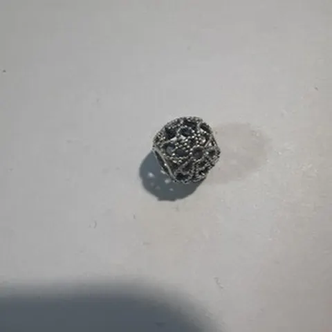 Charm Sfera Traforata in Argento Sterling 925 - LAB22609302258