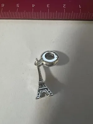 Charm Pendente Torre Eiffel in Argento 925 con Scritta Paris - LAB22609272231