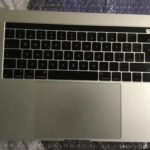 Apple Macbook Pro 15” A1990 Tastiera Touchpad Scocca Silver A Milano
