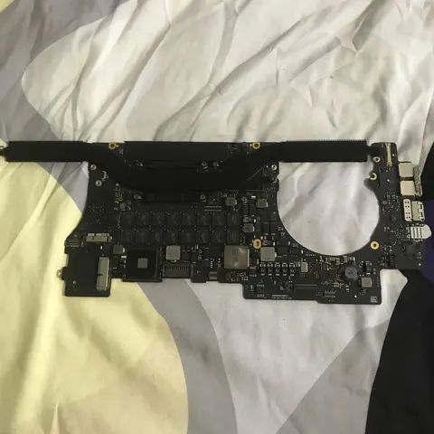 Apple Macbook Pro 15” A1398 2881 2014 Retina Logic Board I7 2.5 Ghz 16 Gb Ram