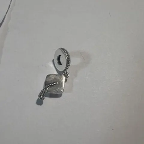 Charm Pendente Tocco di Laurea in Argento Sterling 925 - LAB22609302134