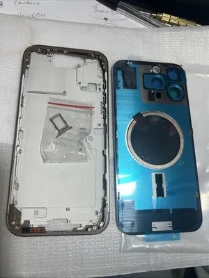 Compatibile Per Apple scocca Chassis Iphone Frame 16 Pro Max Oro + Vetro
