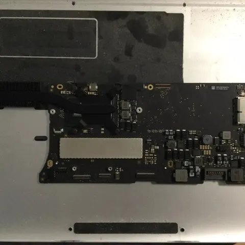 Apple Per Macbook Pro Retina 13” A1502 2835 Logic Board Scheda Madre I5 2.7 8GB