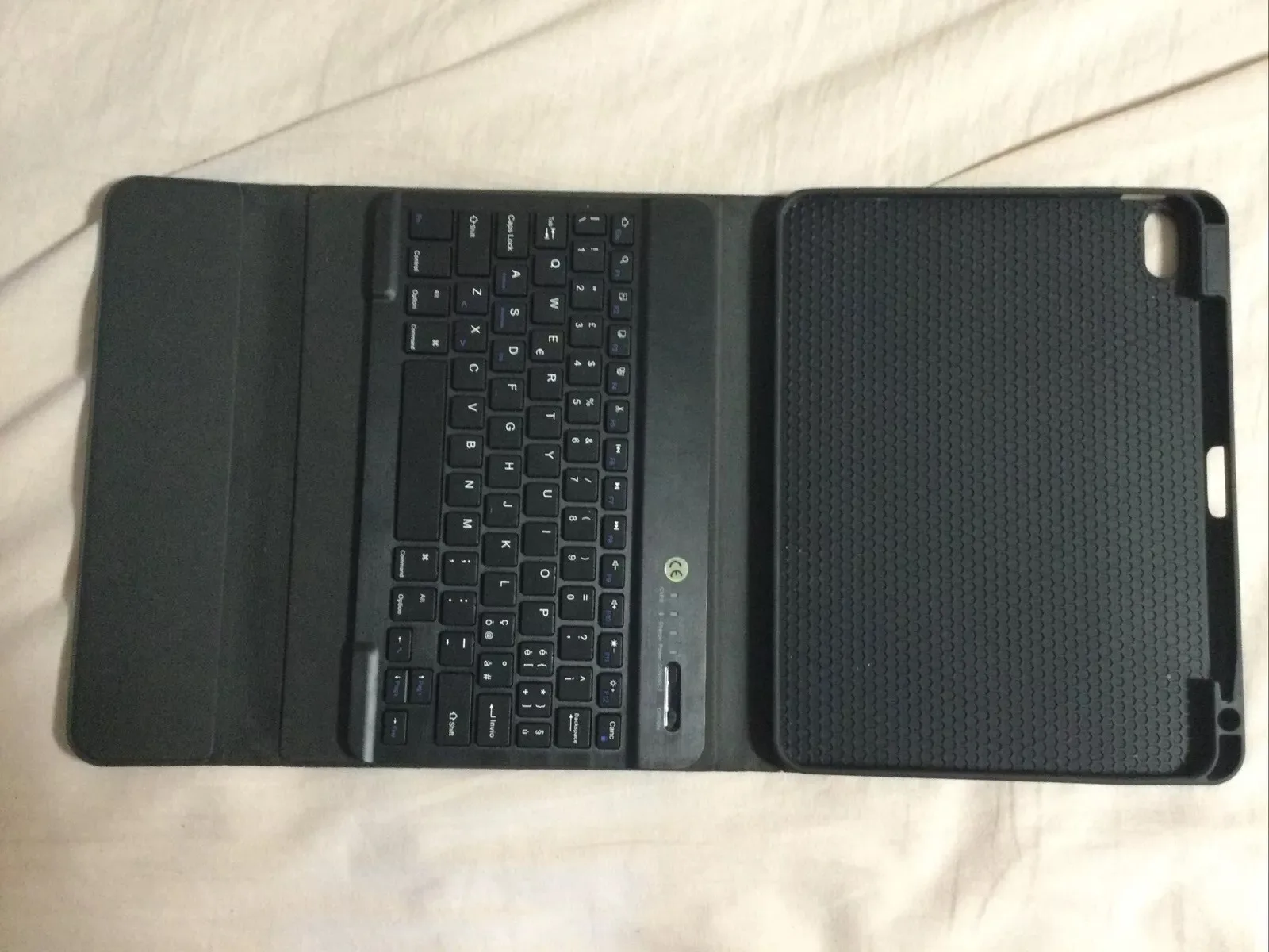 Tastiera Bluetooth Cover Flip Per Apple Ipad 11” A1934 E Altri