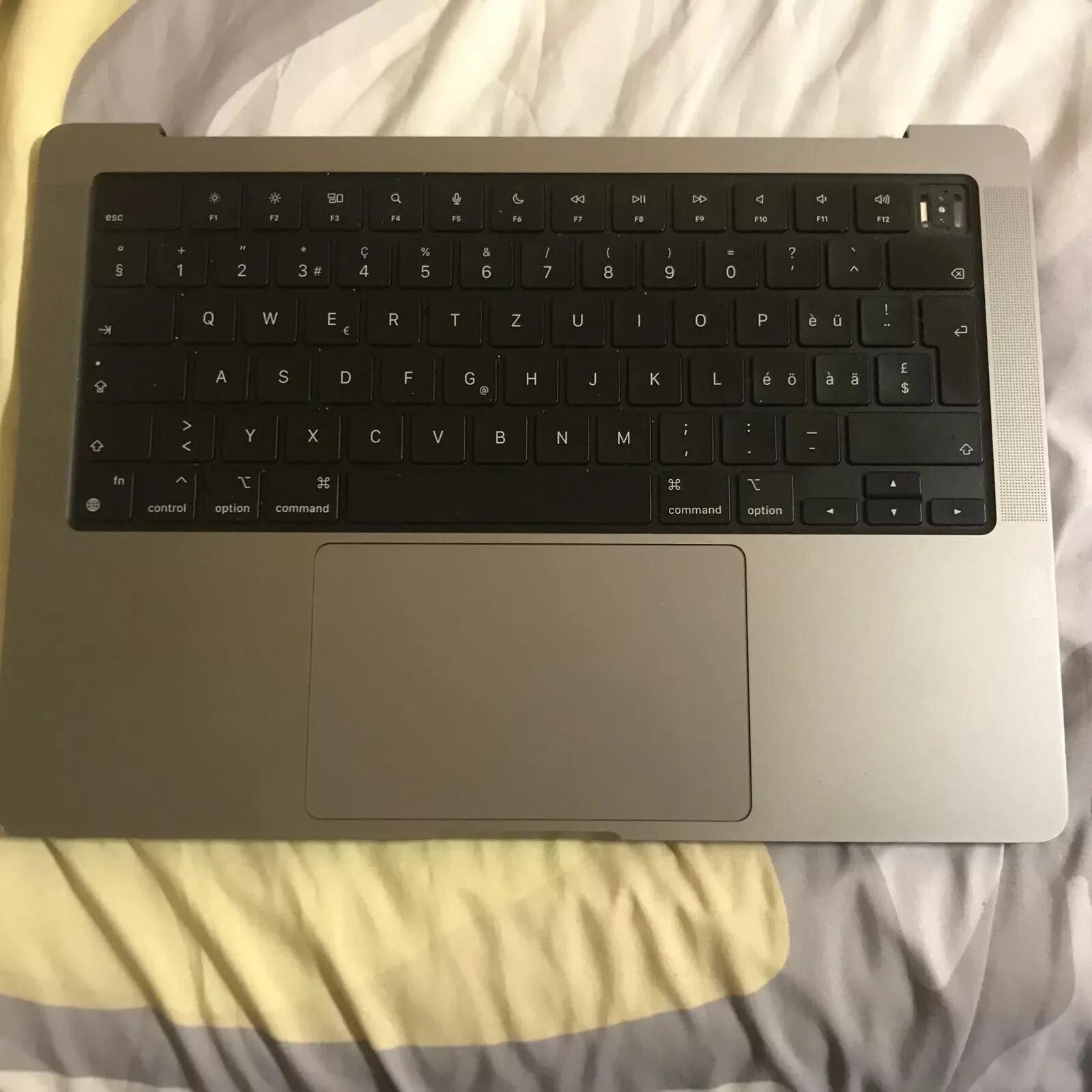 Apple Macbook Pro 14” A2442 A2779 Tastiera Scocca Chassis German Grigio A-