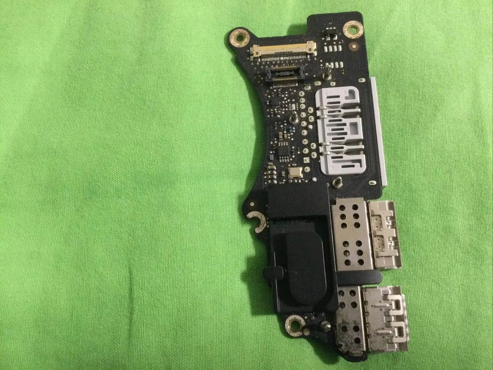 Apple Macbook Pro 15” A1398 2673 2876 2013 Retina Usb Sd Board