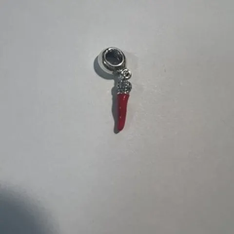 Charm Pendente Cornetto Portafortuna in Argento 925 Smaltato Rosso - LAB22609302112