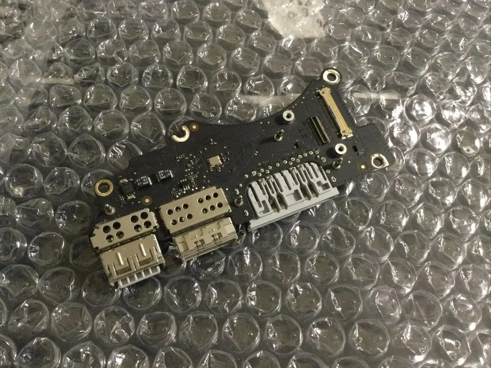 Apple Macbook Pro 15” A1398 2909 2015 Retina Usb Sd Board