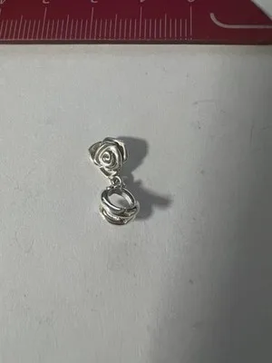 Ciondolo Pendente a Forma di Rosa in Argento Sterling 925 - LAB22609272300