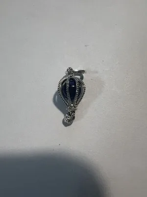 Ciondolo in argento sterling 925 con gabbia e pietra scura - LAB22609302146